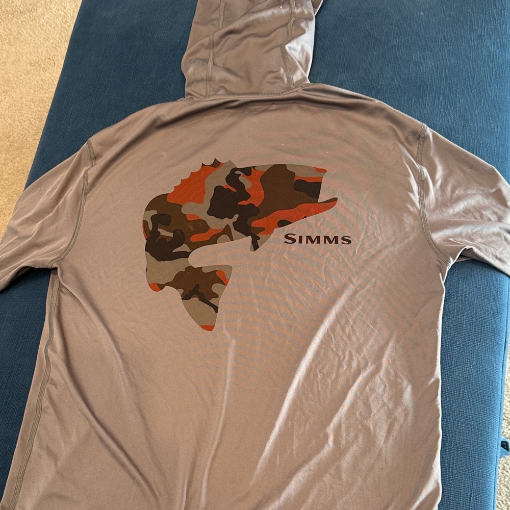 Simms Men's Taupe Gray Rash Guard sun shirt fishing shirt